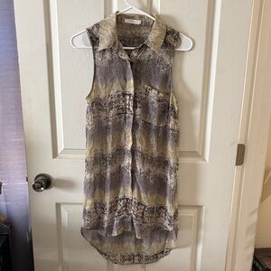 Lush Sleeveless Button-Up Top - Gray and Cream